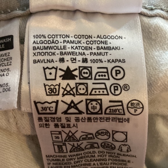 Levi's Men's Tan Cargo Shorts Size: 34W - Picture 8 of 12